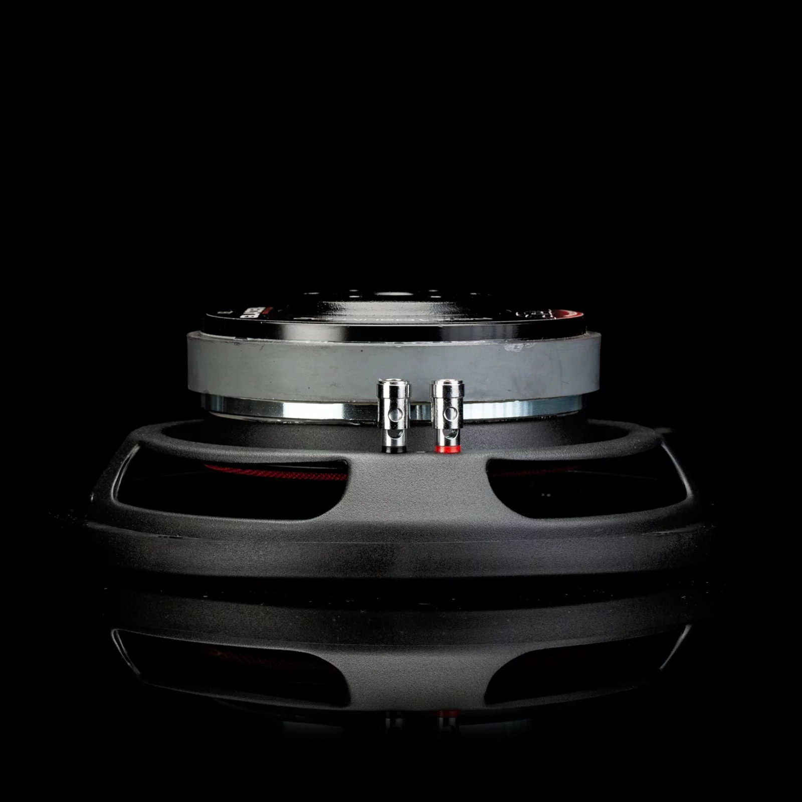 GLADEN RS-X 10 D2 25CM. Slim Subwoofer 375/250 Watt