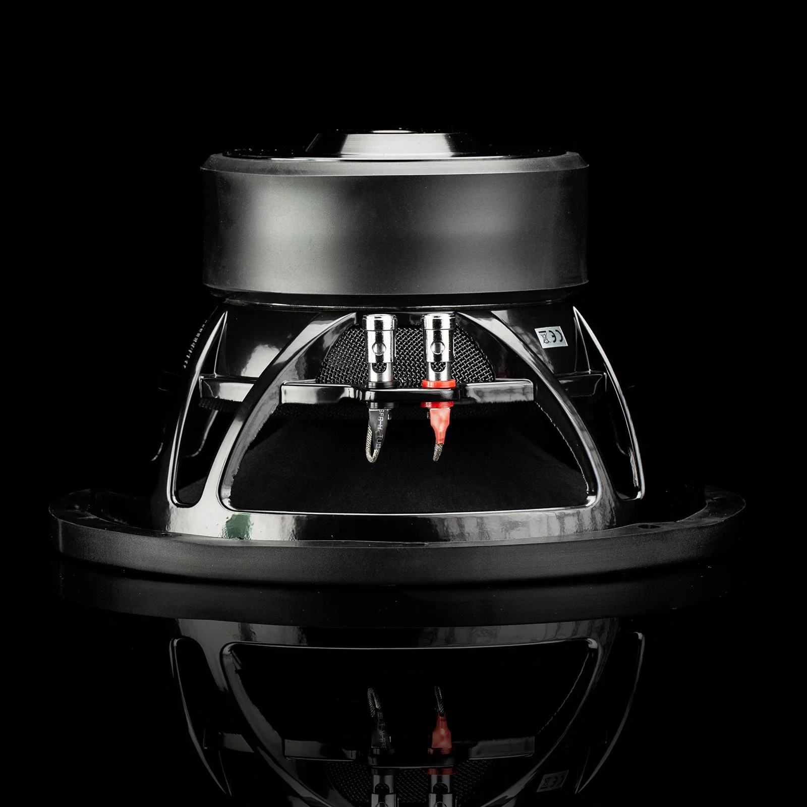 GLADEN RS 10 25CM. Performance Subwoofer 375/250 Wat