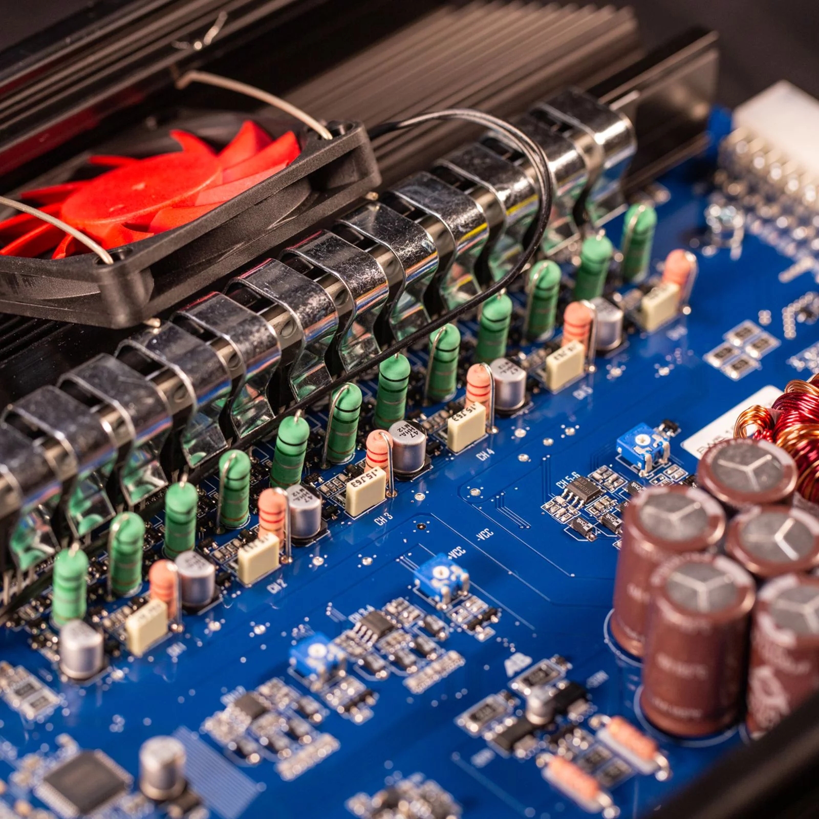 Mosconi One 6|10 DSP 6 kanallı yüksek kaliteli DSP amplifikatör